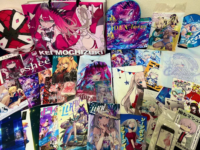 コミケ戦利品! 買い過ぎ……!