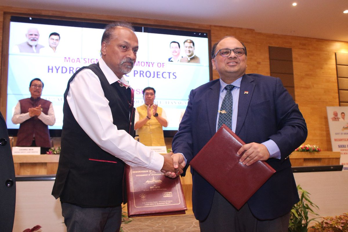 nhpcltd's tweet photo. #NHPC inks Memorandum of Agreement with Govt. of Arunachal Pradesh for Development of Subansiri Upper Hydroelectric Project (2000 MW) and Kamala Hydroelectric Project (1800 MW) in Arunachal Pradesh
#hydropower #RenewableEnergy #nhpclimited @MinOfPower @PIB_India @power_pib https://t.co/KzUIhwNeef