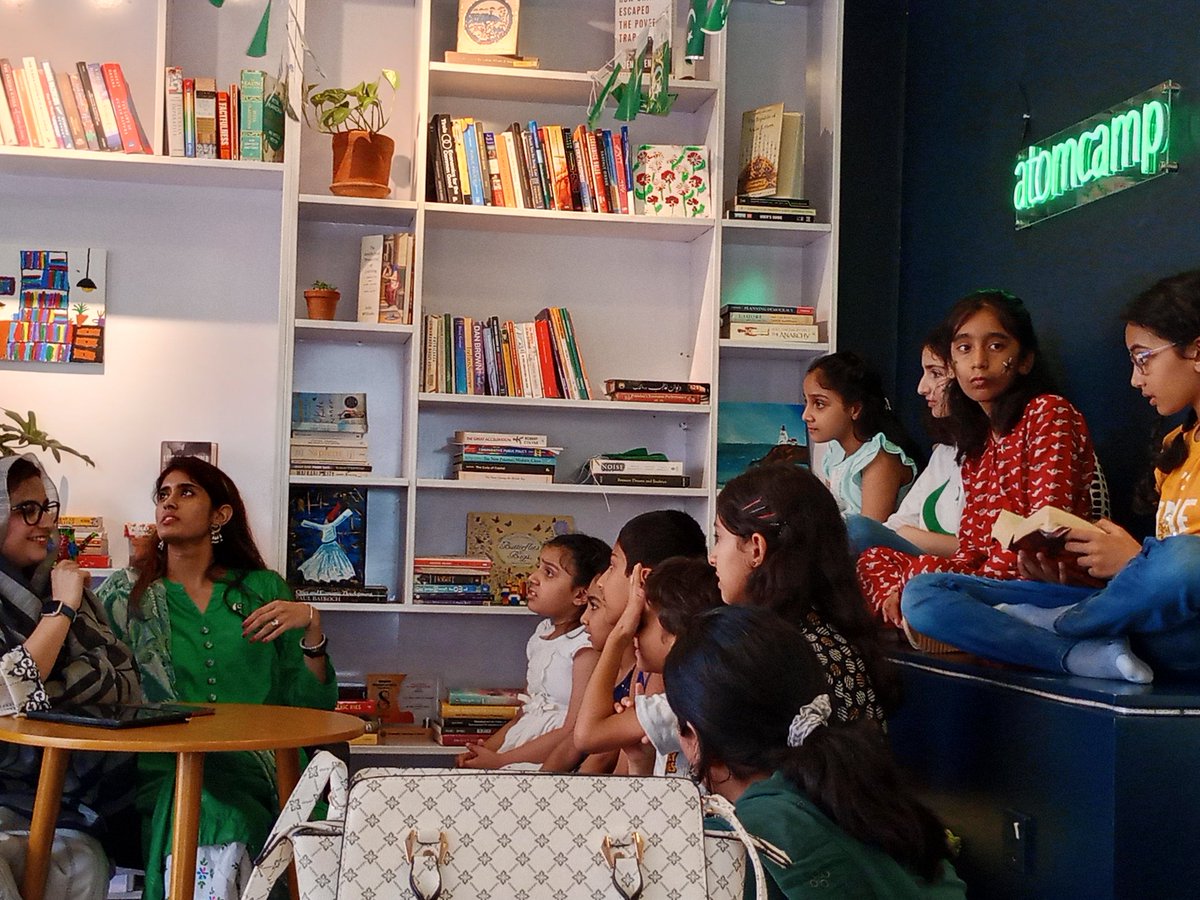 IrSaadia's tweet photo. Activities @atomcamp #atomcamp.great kids engagements  organized by team of @navift https://t.co/50RvwhblJm