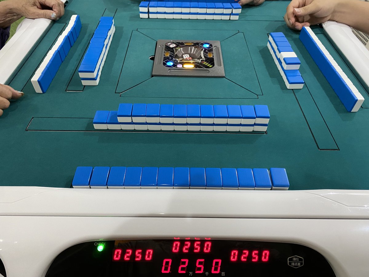 家族で麻雀大会なう😊