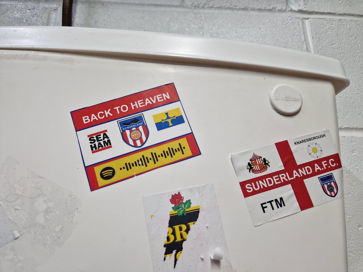 Away days  give it a scan <a href="/SocialRoomband/">Social Room</a>