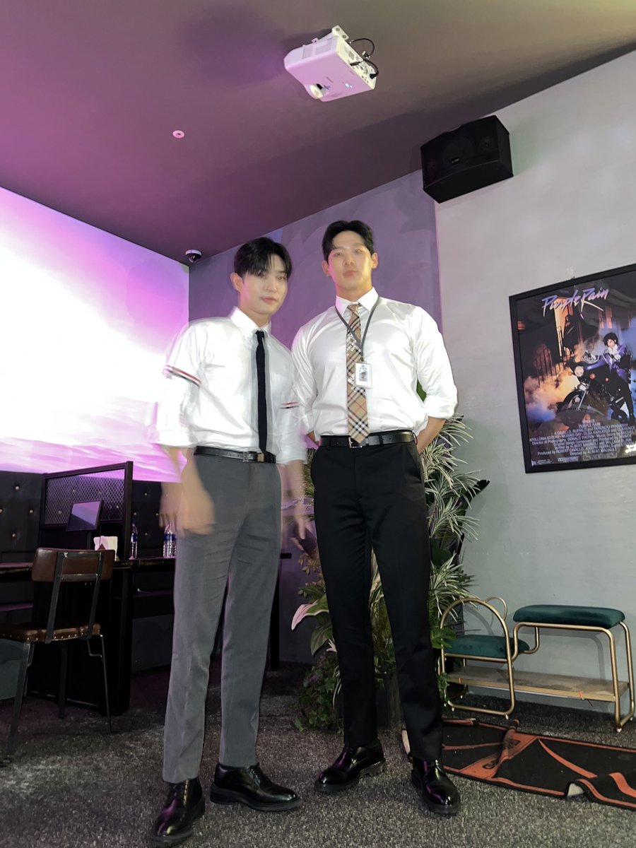 🩵SNL 코리아 시즌 4🩵

🐈‍⬛👔MZ오피스🐶👔

#Libelante #리베란테 
#SNL #MZ오피스
#진원 #정승원
#JINWON #JUNGSEUNGWON
