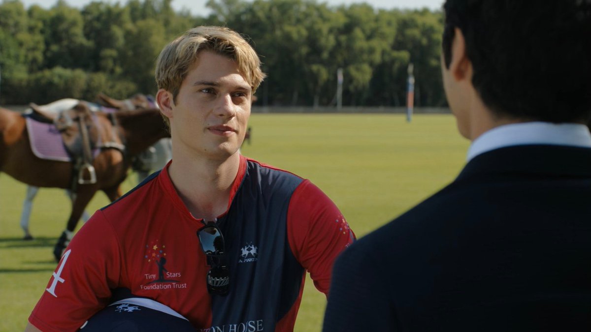 aliensupxstar's tweet photo. O mathew falando de uma possível sequência SE o filme for um sucesso, pois pode sair das montanhas Nicholas hora de trabalhar #VermelhoBrancoESangueAzul https://t.co/V0SRD16fIn