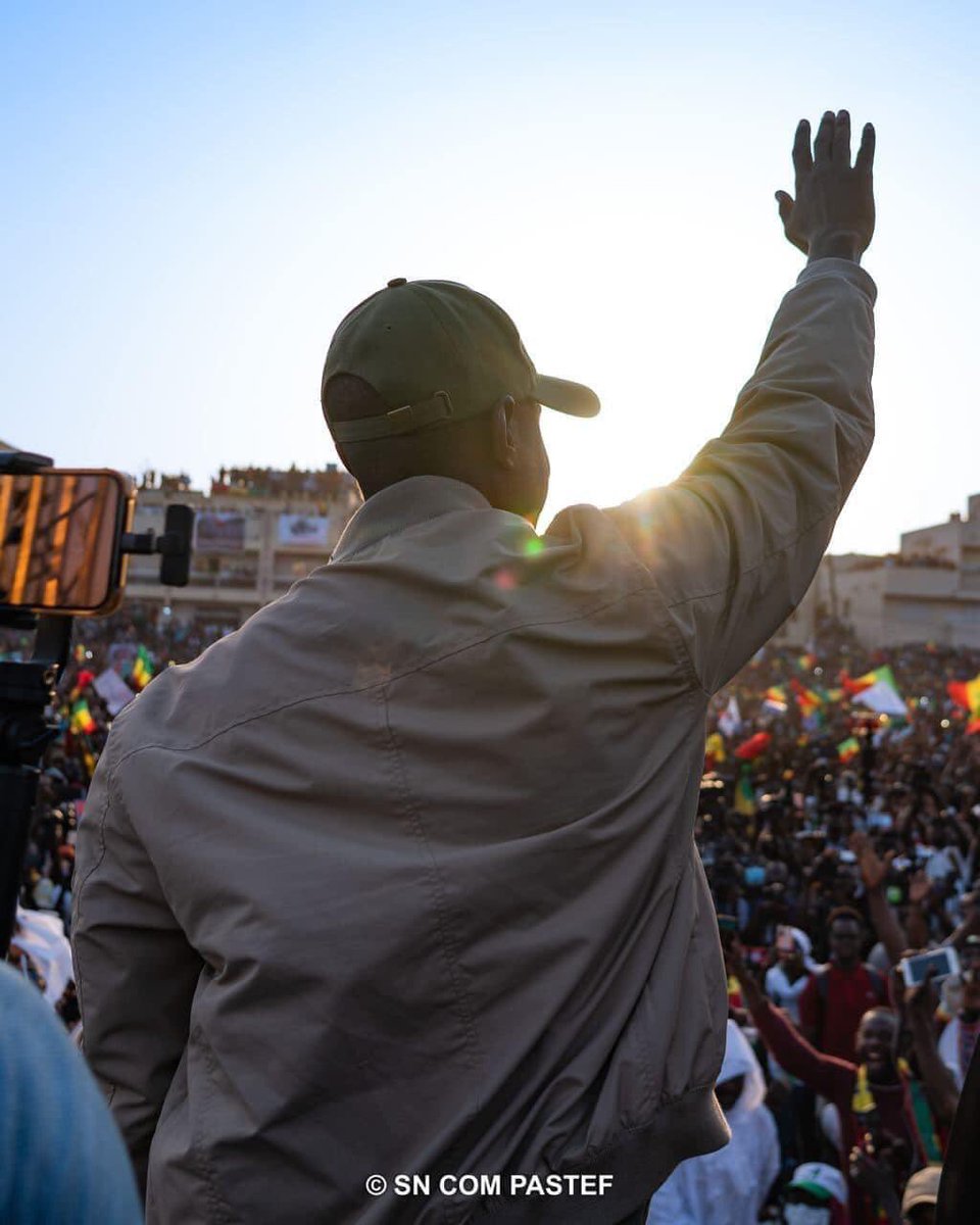 DIATTA24051996's tweet photo. Chers compatriotes j'ai foie en Dieu 
Mais je crains bcp de l'état de @SonkoOfficiel et les autres détenus 
#revoltons lorsqu'il est tps 
#FreeSenegal 
#FreeSONKO 
#VivaAfrika✊🏾 https://t.co/JlpKjRPavC