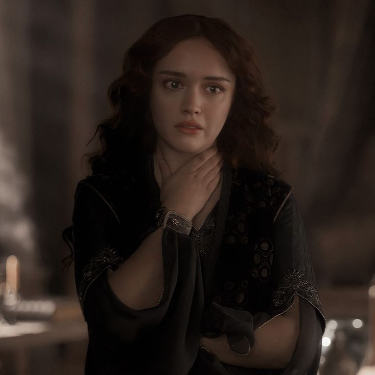 𝐏𝐄𝐑𝐒𝐄𝐏𝐇𝐎𝐍𝐄 (@undxrworldqueen) on Twitter photo 