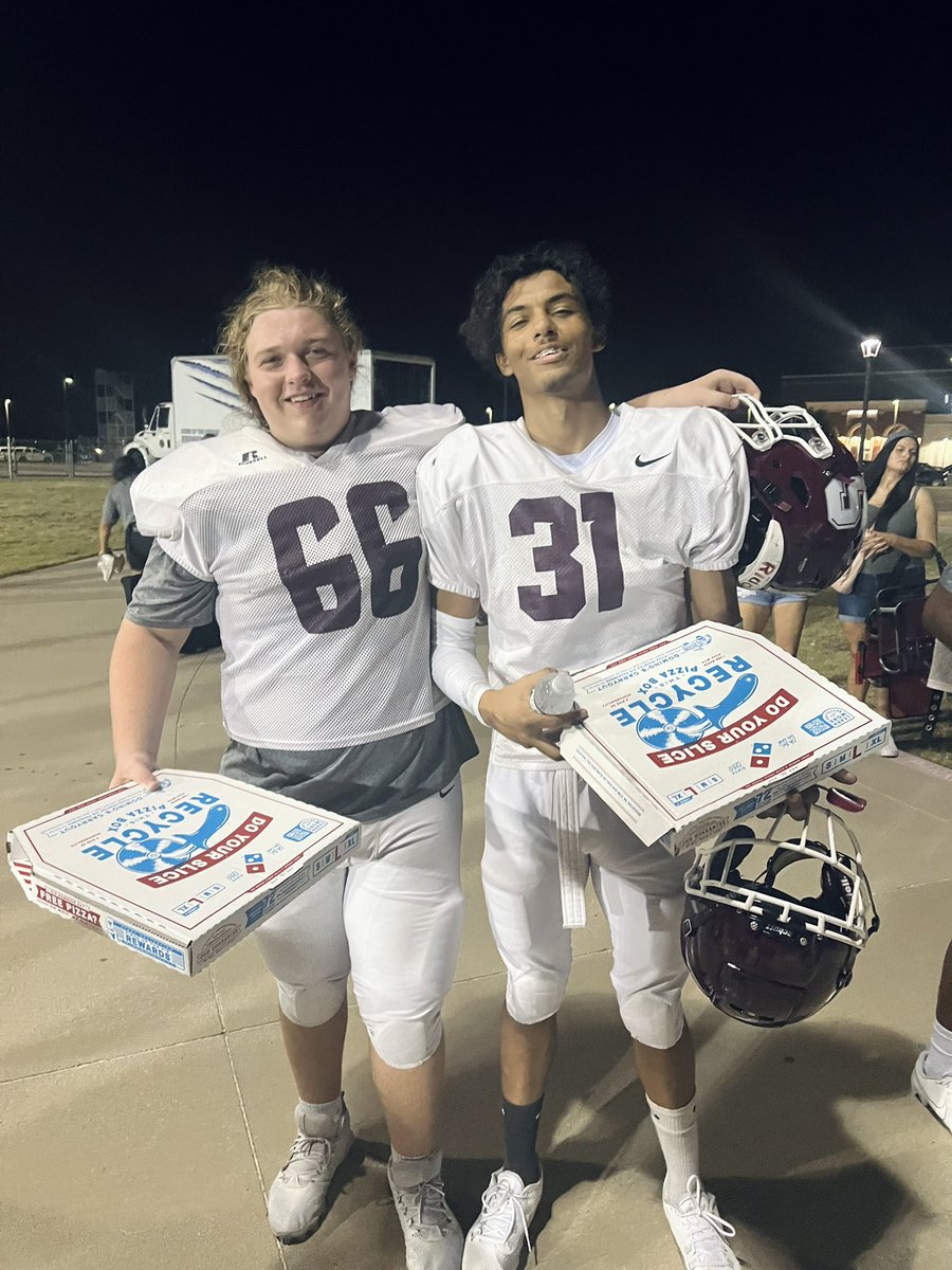 kacieharmon26's tweet photo. Proud of our Bearcats last night on the field!! 🏈 #TTCL #BearcatFootball #ShermanBearcats @SHBearcatFB https://t.co/Ji8nZfZxMr