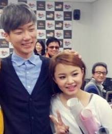 wonhayi_'s tweet image. LEE HI AND SEUNGHOON!! 🥹😭