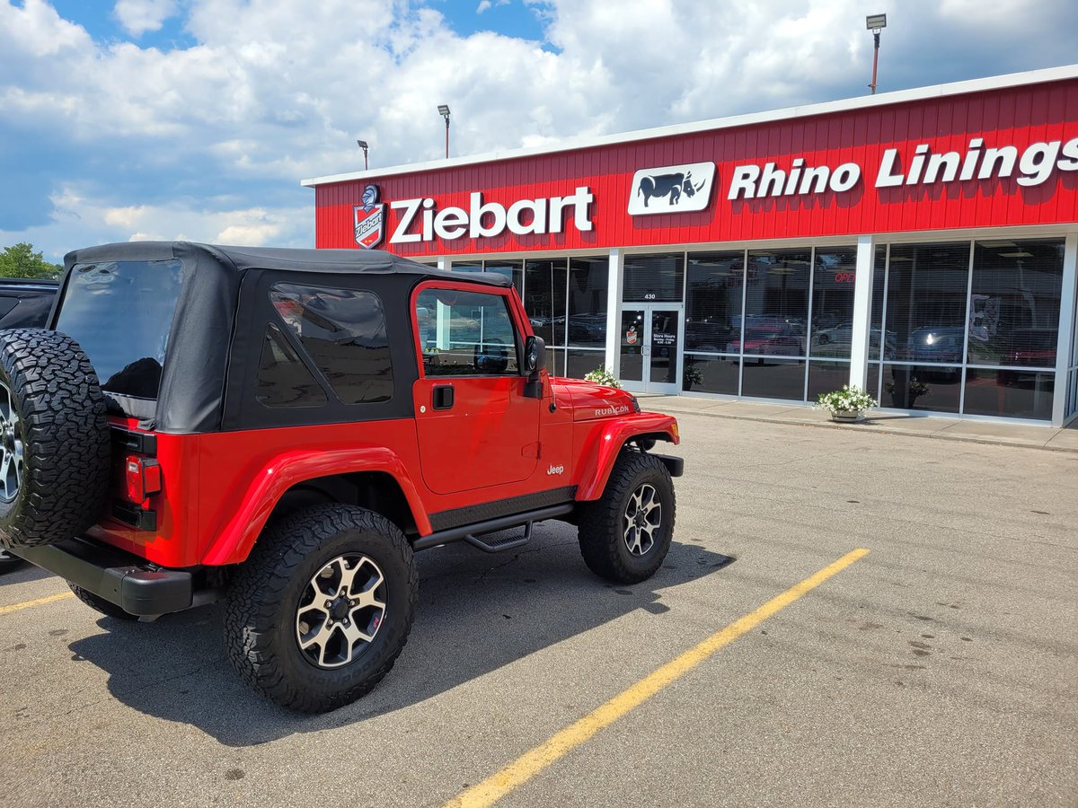 ZiebartUSA's tweet photo. 🚙 Reply with a pic of your car and let our community suggest the best Ziebart service for it! #Ziebart #CarCommunity #CarLove https://t.co/dORjAMmfPM