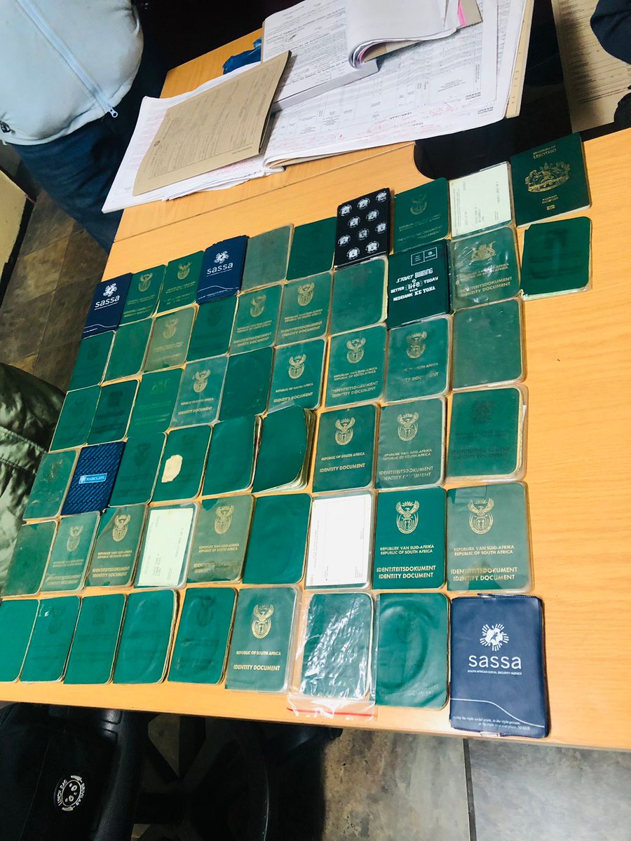 SAPoliceService's tweet image. #sapsFS A suspect was arrested in possession of 98 Identity Documents and more than 100 bank cards in Zone 4, Selosesha yesterday. Anyone who might have lost or submitted his ID to the suspect is urged to visit Selosesha Police Station to retrieve their personal documents. ML…