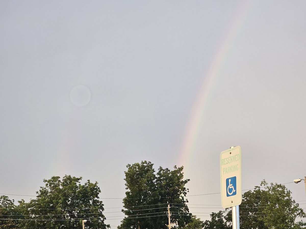 KevinMDOK's tweet photo. Rainbow over Jenks this morning. If you look closely there is a faint 2nd one. @jamesaydelott @mikaylasmithwx @LauraMockWX @GroganontheGO @MichaelSeger https://t.co/w7j2Jqq9mF