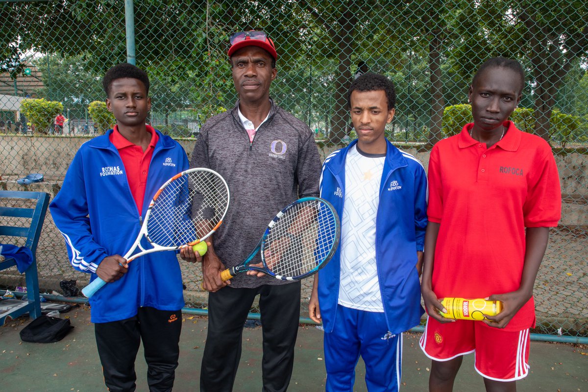 Rochas_fdn's tweet photo. Keeping fit is highly essential for a healthy mind and body✨

The ROFOCA graduands took out time to play their favorite sports from basketball to football to tennis. The goal is to keep fit and have fun! 

#graduation #roadtograduation #ROFOCA #freeschool https://t.co/iSRfYKpVYo