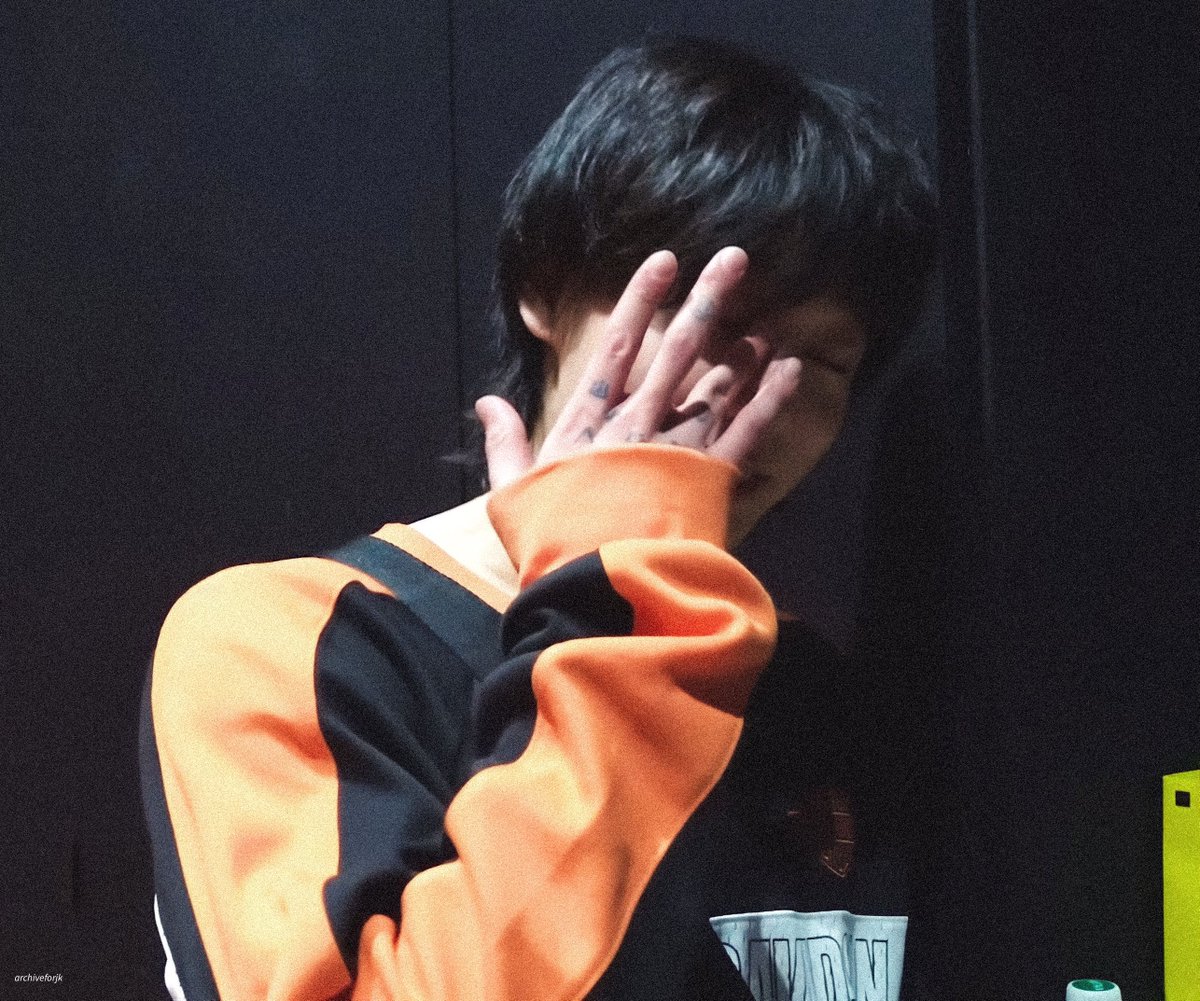 archiveforJK's tweet photo. jungkook is so boyfriend ♡ https://t.co/QT0GQUjkdd