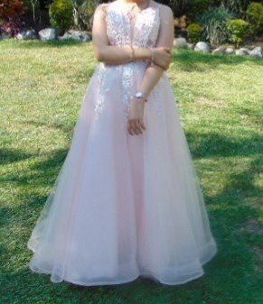 ROXIT1505's tweet photo. @TlalpanVecinos @todo_ventasCDMX  Vendo dos vestidos de fiesta, graduación,  XV años. Lindisimos, urge!! Ofrezcan!! https://t.co/kX9GK4Jkfg