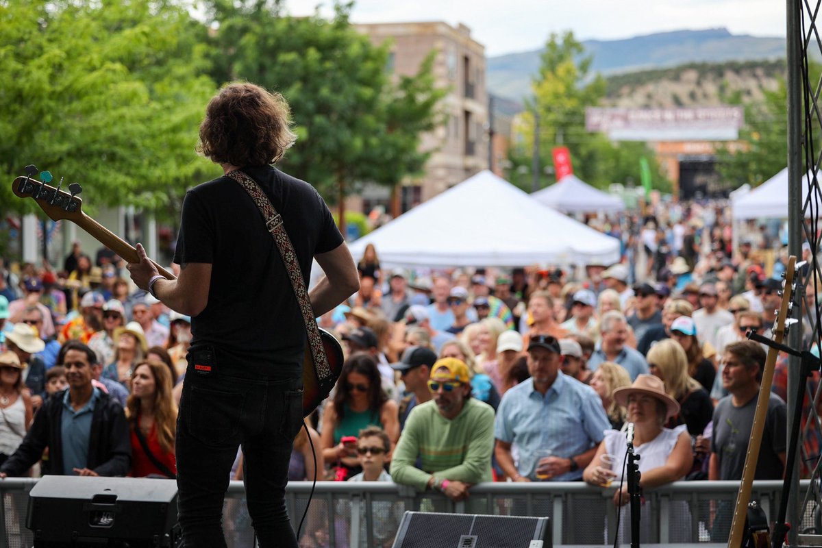 blockpartyeagle's tweet photo. Friday photo recap! We're thrilled to be back downtown &amp; can't wait for another two days of kickass music, cold bevvies, yummy food &amp; epic vibes. Gates open today at 1:00 pm on the Firestarter Stage. Saturday festival-goers, let's rock!! 

*Tickets &amp; Camping Passes available* https://t.co/PsNHSHLSBw