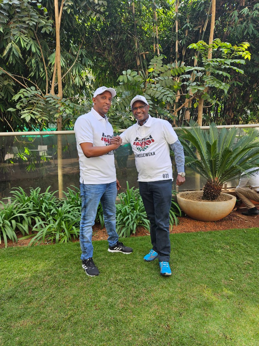 MalluRoba's tweet image. Isiolo governor Hon Abdi Ibrahim Guyo(kayole)and his 2022 governoterial competitor in the last election resolved to work together for the betterment of the county duped &apos;political maturity &apos;.