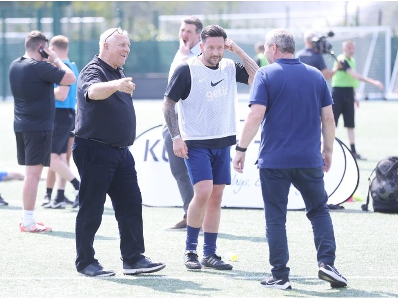 TheOnlyRobmdk's tweet photo. Few of these legends have seen my goal scoring prowess.

It's all ok Spurs fans.
 
#OneOfYourOwn https://t.co/rQaqrr6B1r