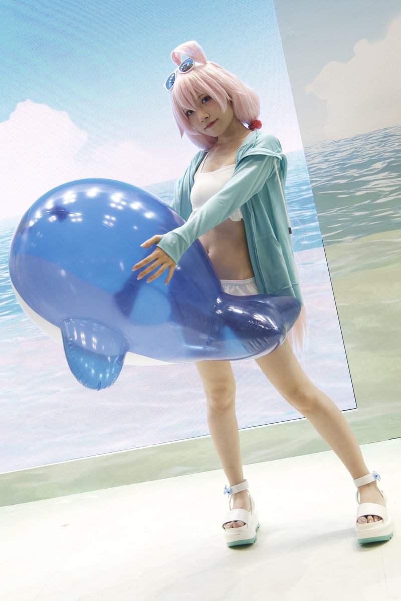komeee_'s tweet photo. ホシノの公式レイヤーさんめっちゃ可愛かった！
仕草がホシノそのものでもうホシノだった
実はレイヤーさん撮るの初めてだったり
#C102 #ブルアカ https://t.co/Uxv7IC7ua4