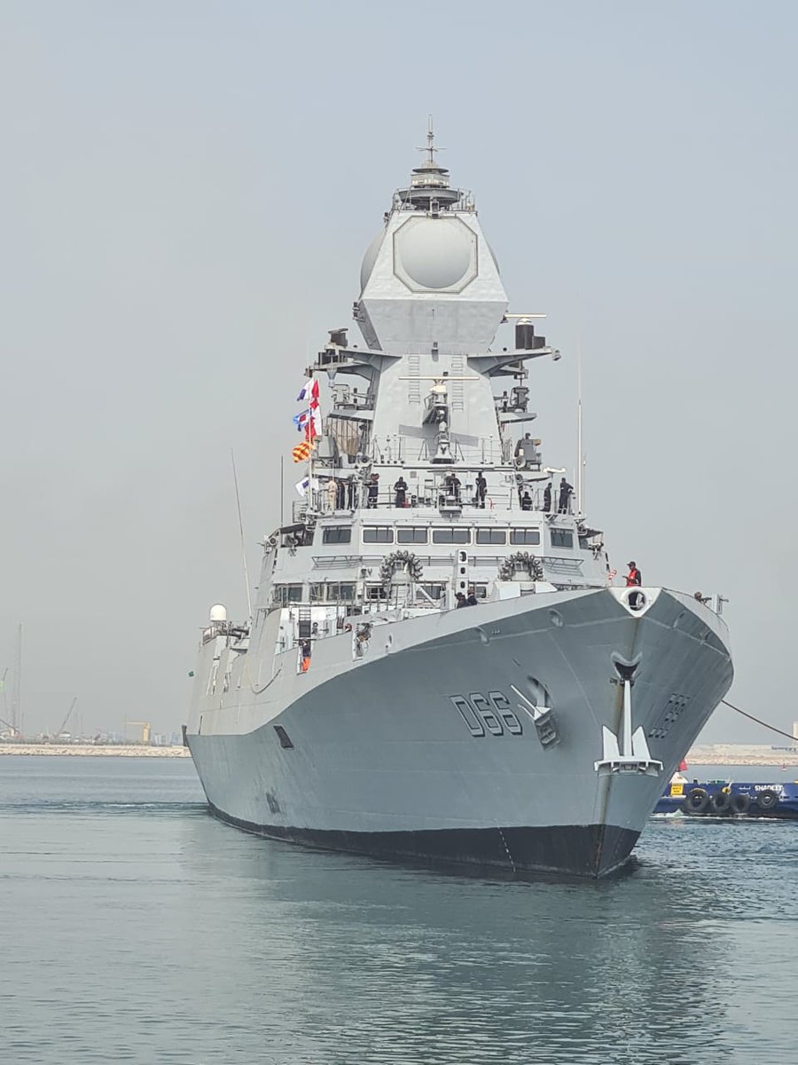 indiannavy's tweet image. #INSVisakhapatnam &amp;amp; #INSTrikand participated in MPX with UAE Naval Forces ships #Baynunah &amp;amp; #AlFutaisi.
Tactical Manoeuvres, Seamanship Evolutions &amp;amp; Communication Drills aimed at augmenting #interoperability &amp;amp; reaffirming #maritimesafety &amp;amp; security. 

pib.gov.in/PressReleasePa…