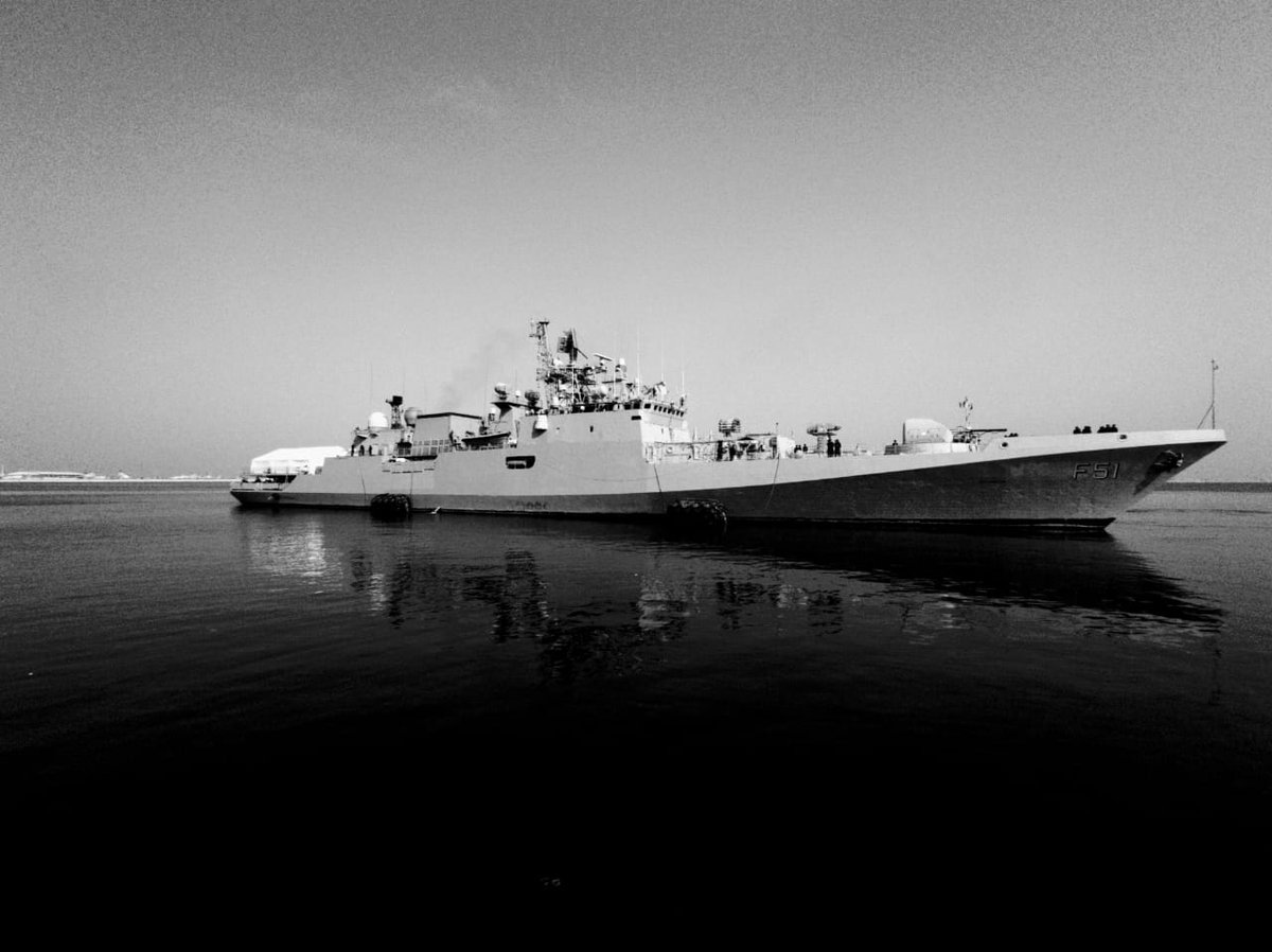 indiannavy's tweet image. #INSVisakhapatnam &amp;amp; #INSTrikand participated in MPX with UAE Naval Forces ships #Baynunah &amp;amp; #AlFutaisi.
Tactical Manoeuvres, Seamanship Evolutions &amp;amp; Communication Drills aimed at augmenting #interoperability &amp;amp; reaffirming #maritimesafety &amp;amp; security. 

pib.gov.in/PressReleasePa…