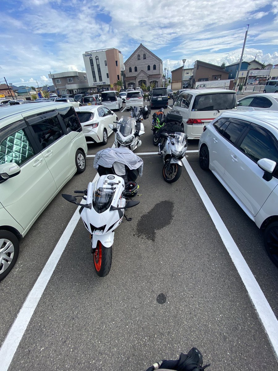 Tac_Zg1400's tweet photo. お疲れ様っした！！
昨日今日と合計1340㌔走行！！ https://t.co/vvLMlLYI6l