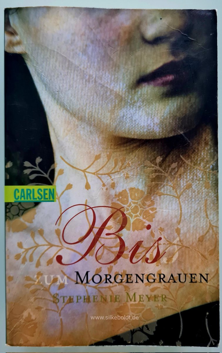 "Ich hatte mir nie viele Gedanken darüber gemacht, wie ich sterben würde, obwohl ich in den vergangenen Monaten allen Grund dazu gehabt hätte."

Biss zum Morgengrauen |
Stephenie Meyer 
#buchbeginn <a href="/Buchbeginn/">#Buchbeginn</a> 📚