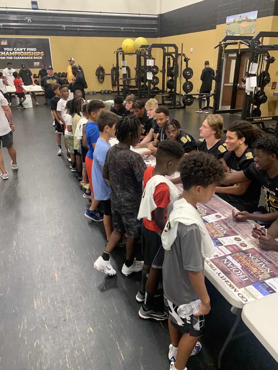 Up early for the Trojan Youth Camp today! Future looks bright!! 😎🔥😎⁦<a href="/Carrollton_High/">Trojan Football</a>⁩