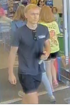 ghscanner's tweet photo. #AberdeenPolice looking for this person related to an incident involving a child at Walmart. Please Contact APD if you have information on whom this is, or where he may be. #GHScanner #AberdeenWA #Aberdeen https://t.co/o1TRquMXWs