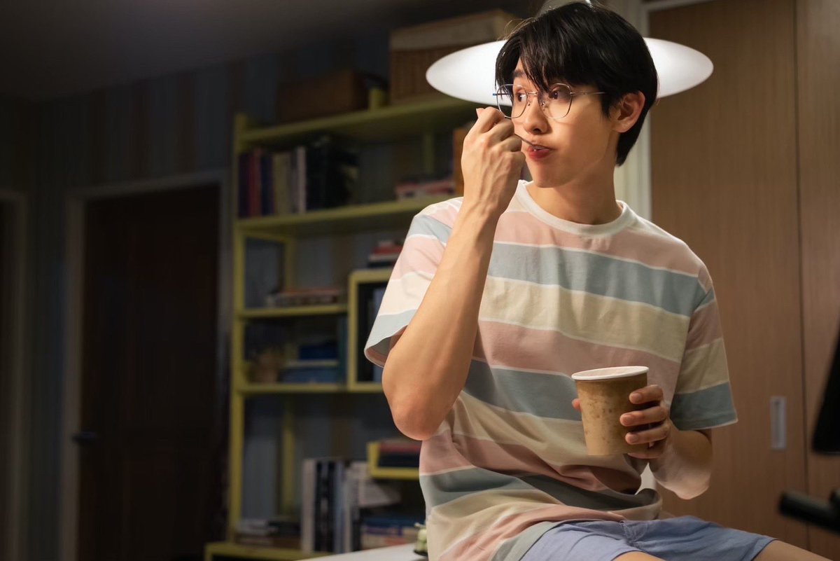 kasibook's tweet photo. อร่อยนะ  #OnlyFriendsSeriesEP1 https://t.co/eK92FRblXK