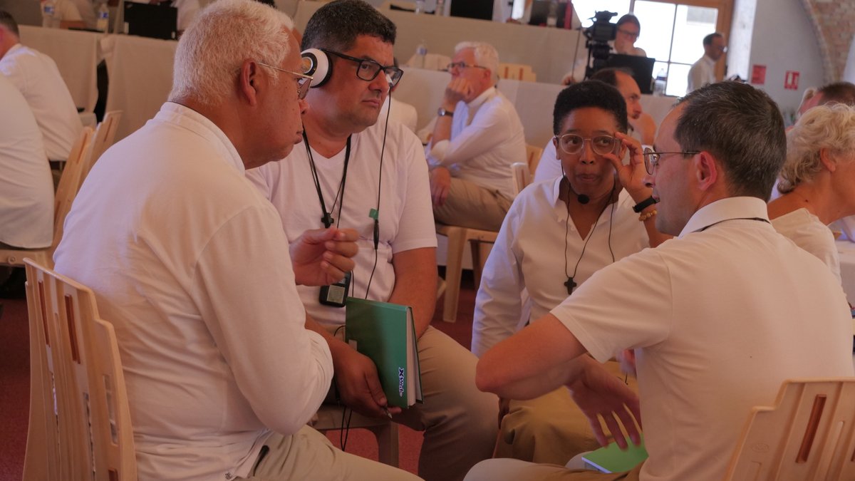 Le chapitre général de la communauté se tient jusqu'au 19 août à l'abbaye d'Hautecombe avec 80 participants du monde entier. Cette semaine nous avons pu aller plus loin dans notre appel à la fraternité et la diversité dans la communion, accompagnés par Fr. Bruno Cadoré o.p.