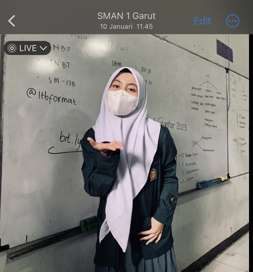 aull tweet media