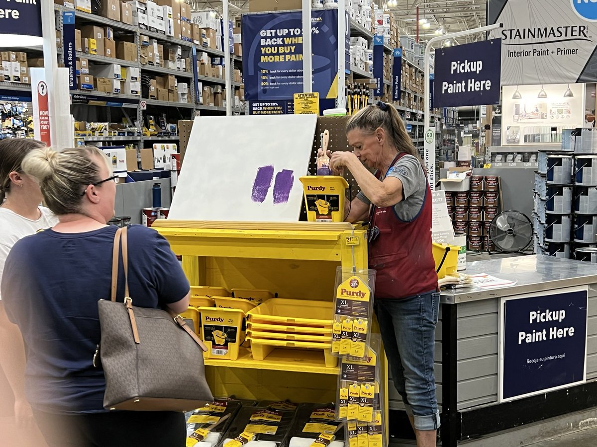 Lowes627 tweet media