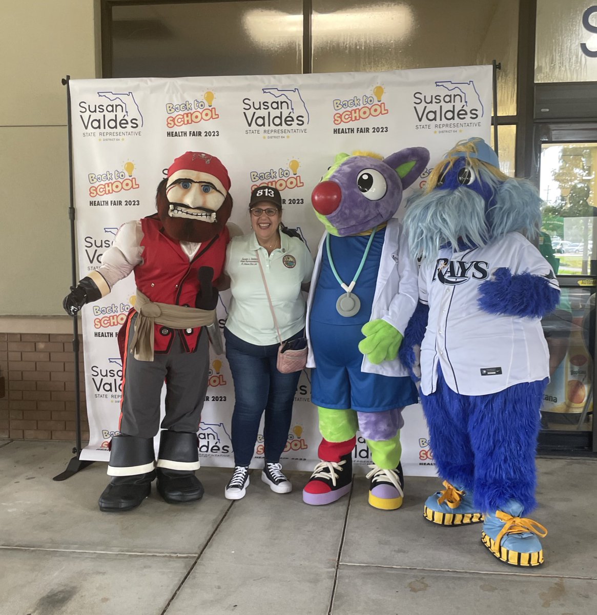 SusanLValdesFL's tweet photo. Got the gang together for my 18th Annual Back to School Health Fair! 

Come stop by to get your backpack filled with school supplies. 🎒📓✏️🖍️ https://t.co/A0Zh3kyrAV