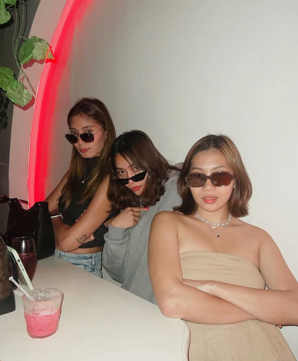 IvylityOfficial's tweet photo. Shades on 🔥🌊👓

#ivylityofficial 
#SolidFam https://t.co/4KZFUq4xNL