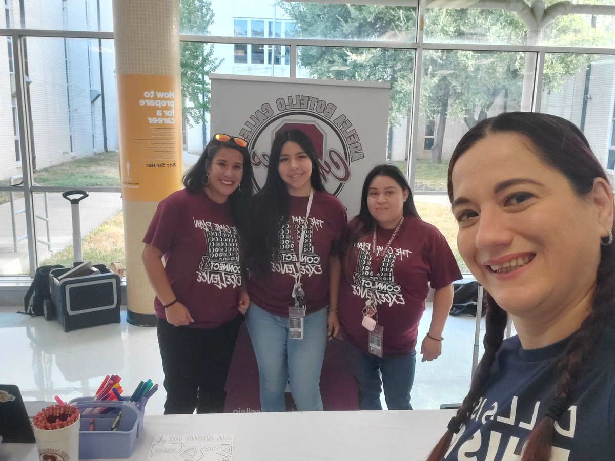 Skyline principals are in the house!!! 
<a href="/dallasschools/">Dallas ISD</a>
<a href="/lang_hw/">HW_Lang_MS_OFFICIAL</a> 
<a href="/Skyline_Raiders/">Skyline High School</a> 
<a href="/ARSADallas/">Ann Richards STEAM</a>
<a href="/MontessoriBT/">Buckner Terrace Montessori</a>
<a href="/ConnerCubsDISD/">S.S. Conner Elementary</a>
<a href="/GuzickES/">Guzick Elementary</a>
<a href="/GWTruett/">G. W. Truett ES</a> 
@ABCallejoES
<a href="/urbanparkes/">Urban Park STEAM Academy</a> <a href="/DallasISDSupt/">Dr. Stephanie S. Elizalde</a> @MRamirezDISD