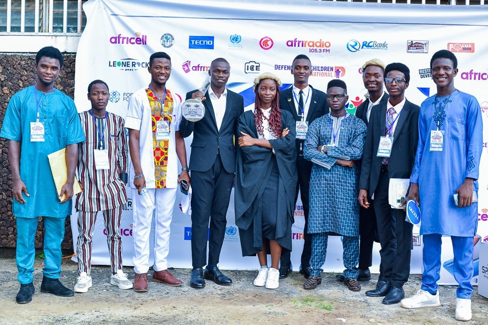 yacapsl's tweet photo. Today, we join the global community in honoring the International #YouthDay on the theme: Green skills for youth towards a sustainable world. We believe that #youth hold the key to solving the world's problems. An investment in us is an investment for a greener future. #YouthDay https://t.co/X0RcGY4lfL
