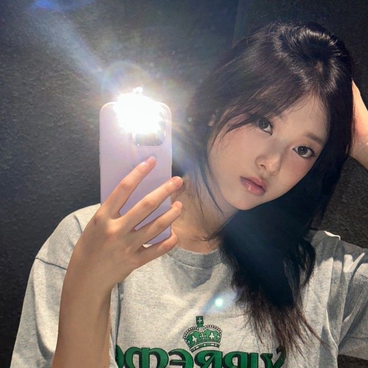 hi, i'm aye ! i'm looking for interactive moots !!
- she/her
- filo
- lf engene, fearnot, bunnies, moa moots but any fandom is welcome
- not new to #stantwt #kpoptwt

rt and like to spread tysm !!🤍