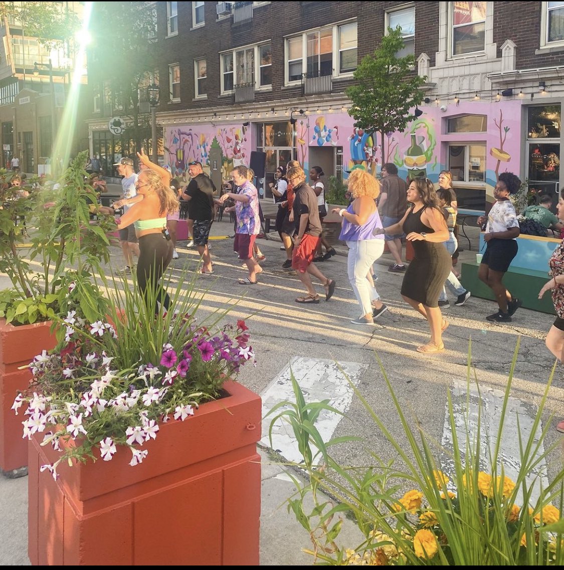 Today in <a href="/EastSideMke/">East Side</a>’s Ivanhoe Plaza!

<a href="/TBEYCENTER/">TBEY</a> Children's Arts &amp; Crafts Pop-Up from 2pm - 4pm.

<a href="/DayncAcademy/">Daync Academy</a> East Side Latin-Dance Nights in from 6:00 pm - 9:00 pm.