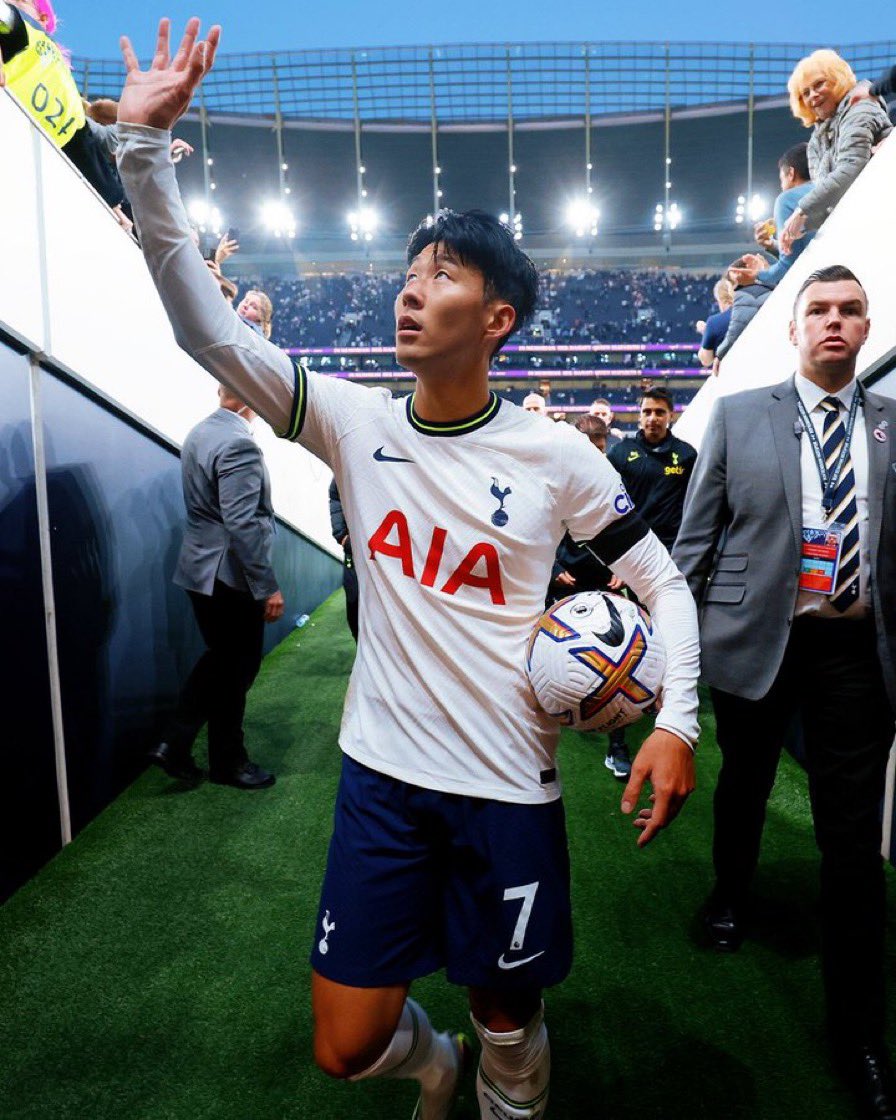 Mr Tottenham.

The brand new Captain of Tottenham Hotspur, Heung-Min Son! 🇰🇷©️