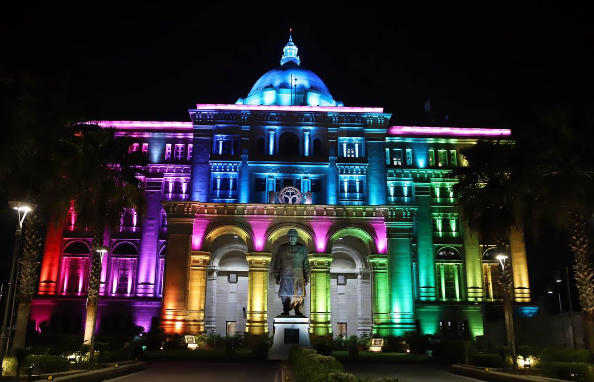 ShishirGoUP's tweet photo. Lok bhawan . 
@InfoDeptUP https://t.co/cWwUy7INf3