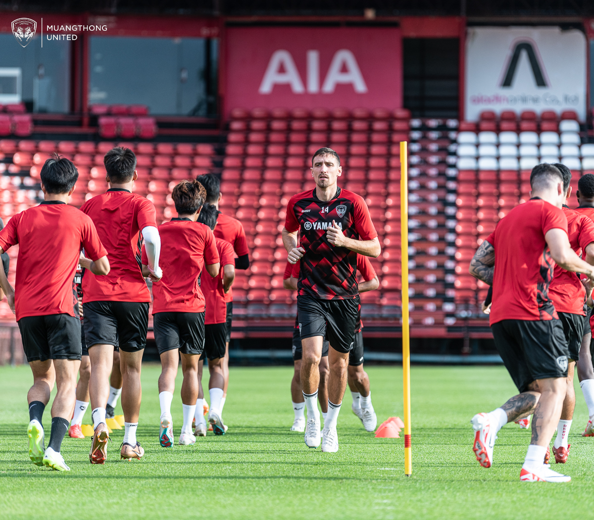 MuangthongUtd's tweet photo. Stefan Šćepović putting in the work
👉REVO THAI LEAGUE  FIXTURE 1⃣:
Muangthong United v Leo Chiang Rai United
🗓 13-AUG-23
🕕 6 PM
🏟 Thunderdome 
🎟️ https://t.co/pkUjdnT5Ik 
#SeasonOpener #mtutd https://t.co/H4WESvY8s4