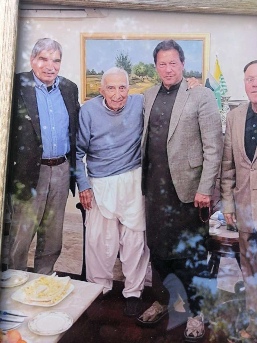 MuhamadAfzalECP's tweet photo. When IMRAN KHAN Visited Great Honest Sincere Bureaucrat Roedad KHAN
Who's the only living Retd Civil servant Seen and Met Quaid E AZAM MUHAMMAD Ali Jinnah https://t.co/wGMJwlmwCI
