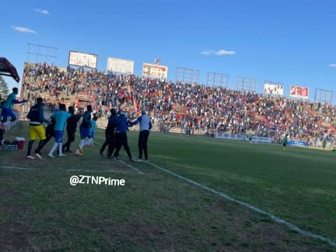 ZTNPrime's tweet photo. Goal Alert | #ChibukuSuperCup🏆

Second Half substitute Emmanuel Paga gives @OfficialDynamos  the lead vs #SimbaBhora.

Watch the remainder of this encounter on #ZTNPrime, #DStv294.

#GetThePicture #ZTNSport https://t.co/ot0EuQdPiv
