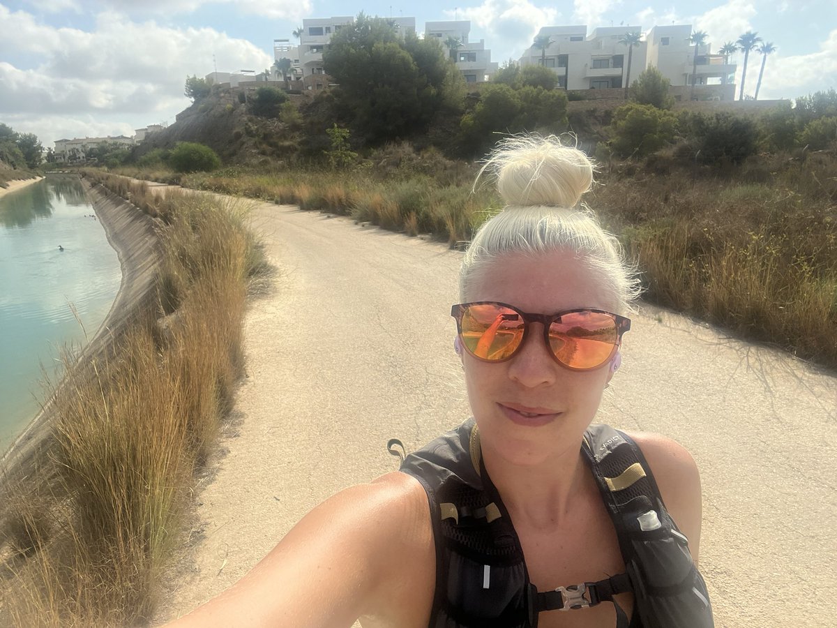 GenRoss9's tweet photo. I feel like Iβve feel off the running grid a little since my marathon achievement.
However pacing up my trainers in Spain each morning has been the best way to explore!
Lovely 9km this morning ππΌββοΈ
#thisnurseruns
#runningmama
#spain
#ukrunchat
#nhsnurse https://t.co/rv4TLCTDP9