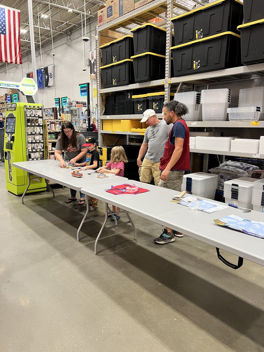 Lowes627 tweet media