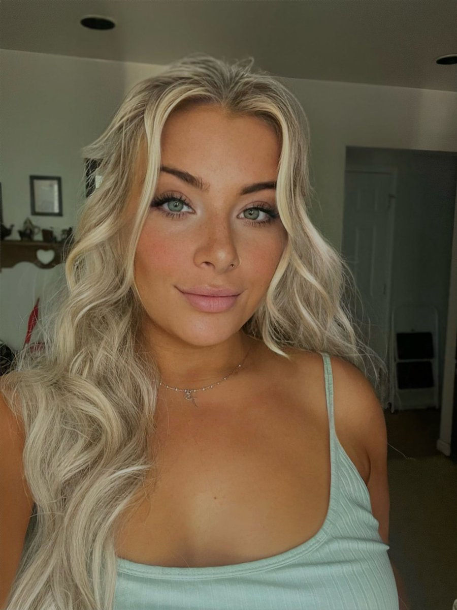 Hannah🌸 (@hannahb6795) on Twitter photo 