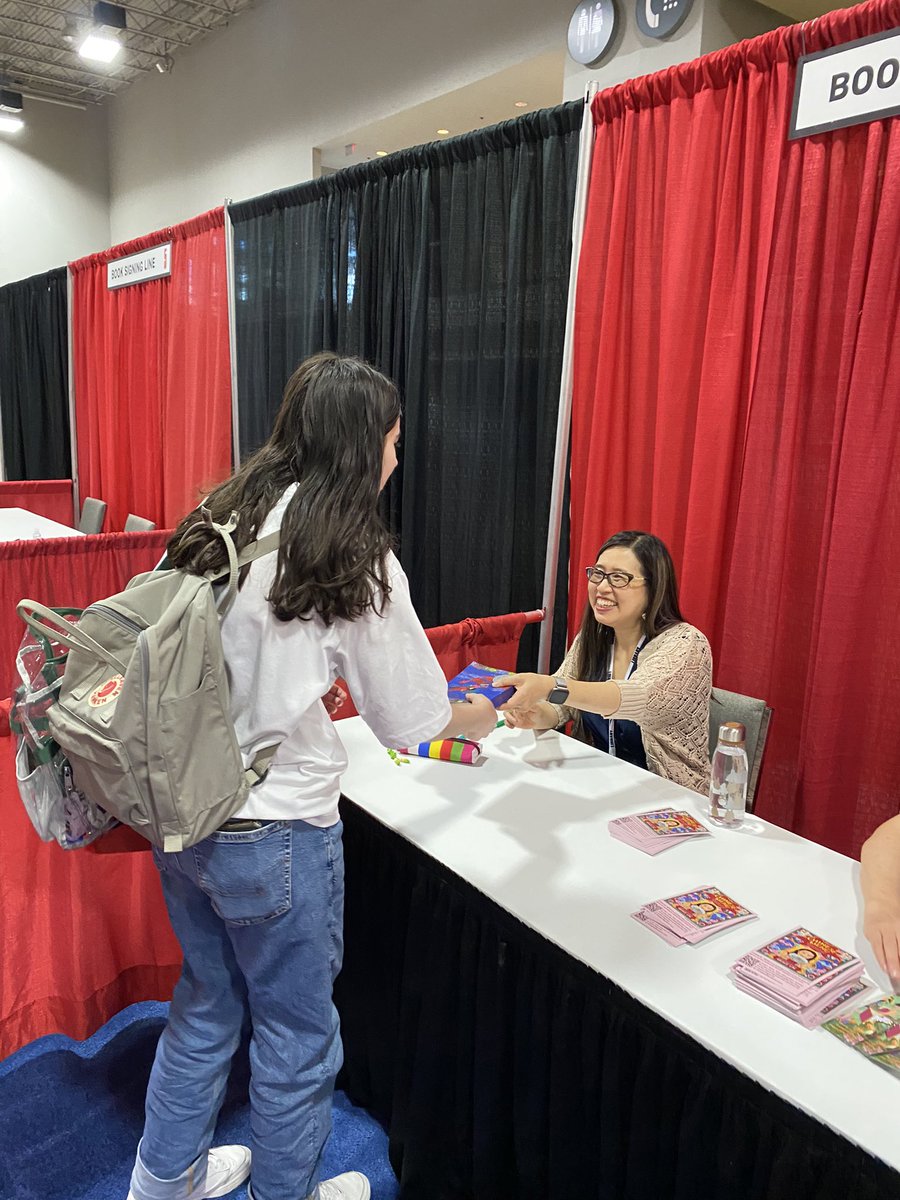 We’re having a blast today at #NatBookFest 📖 From meeting inspiring authors to exploring hundreds of books, every moment here is a literary experience!