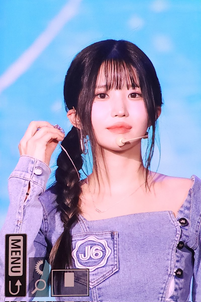 hibread970929's tweet photo. 230812 프리뷰

#프로미스나인 #fromis_9 #송하영 #hayoung #ハヨン https://t.co/Q3ptRsh0Lj