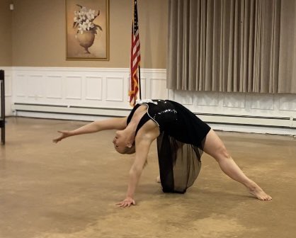 AmyPhillipsMAO's tweet photo. Thank you to Project Thanksgiving for recognizing my efforts to help our nation’s veterans! It has been wonderful being involved with your organization during my year of service. https://t.co/YiL7HQZS2d