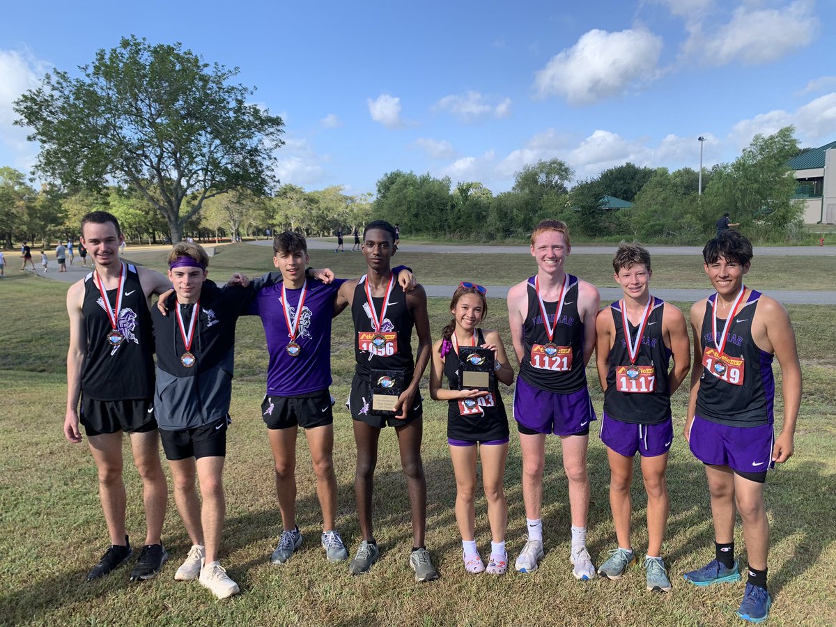 Coach_Kowalski's tweet photo. Bus is just a little heavier on the ride home with all this hardware! Varsity Girls 2nd place, Varsity Boys 2nd place, JV boys 2nd place! @IbrahimD2025 with 1st in the Varsity Race, S. Steen with 3rd in the JV race! This is going to be an amazing season! @FulshearXC #DaDirtyF https://t.co/pysnxdF0c2