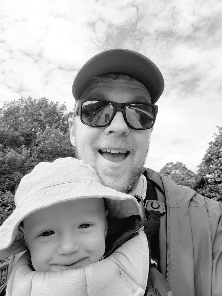 Conneely135's tweet photo. Walks with the little man, followed by a pint. Marvellous. https://t.co/vmRCZZuOyg